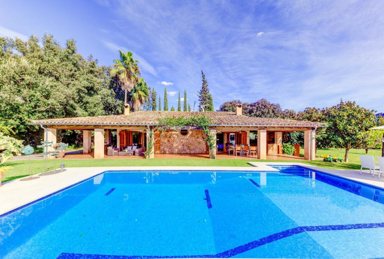 Villa Camp Gran By Sealand Villas Pollença Eksteriør billede